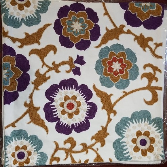 45cm x 45cm Floral Embroidery Cushion Cover Linen - Picture 1 of 6